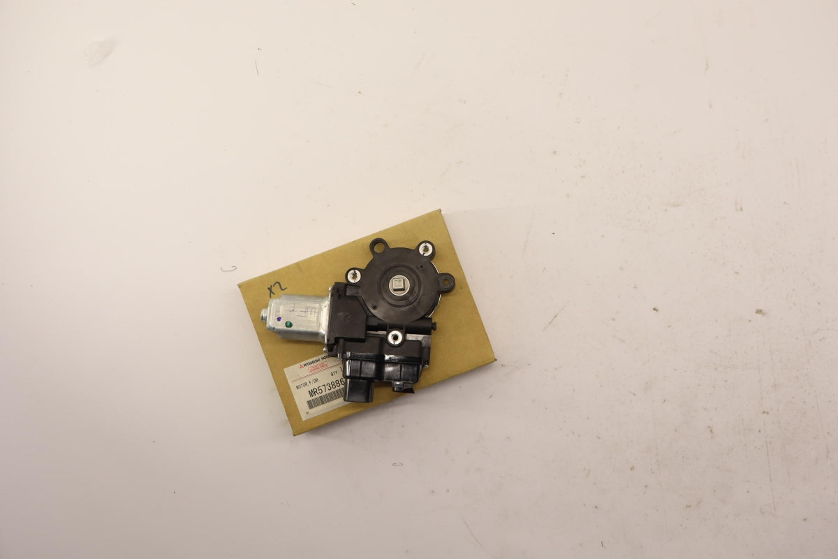 Original OE MITSUBISHI Fensterhebermotor MR573886