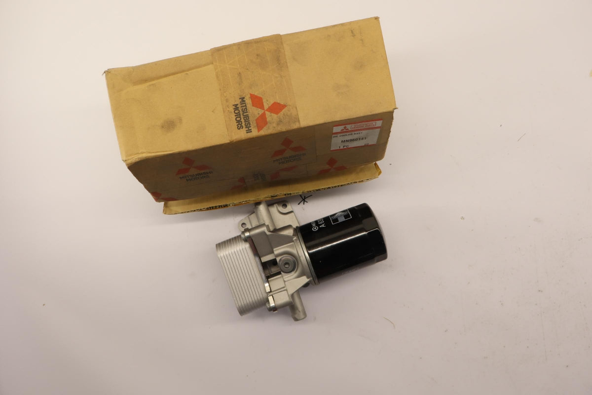 Original OE MITSUBISHI Ölfilter MN960141