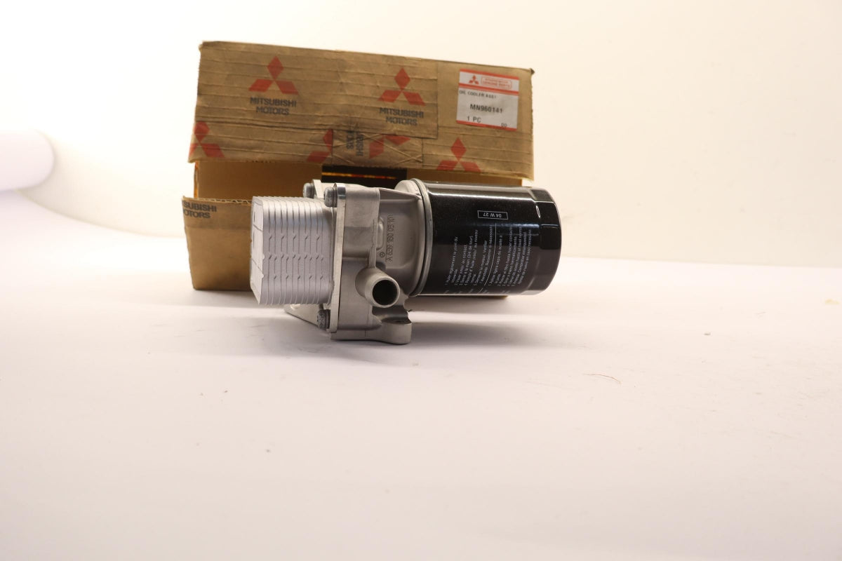 Original OE MITSUBISHI Ölfilter MN960141