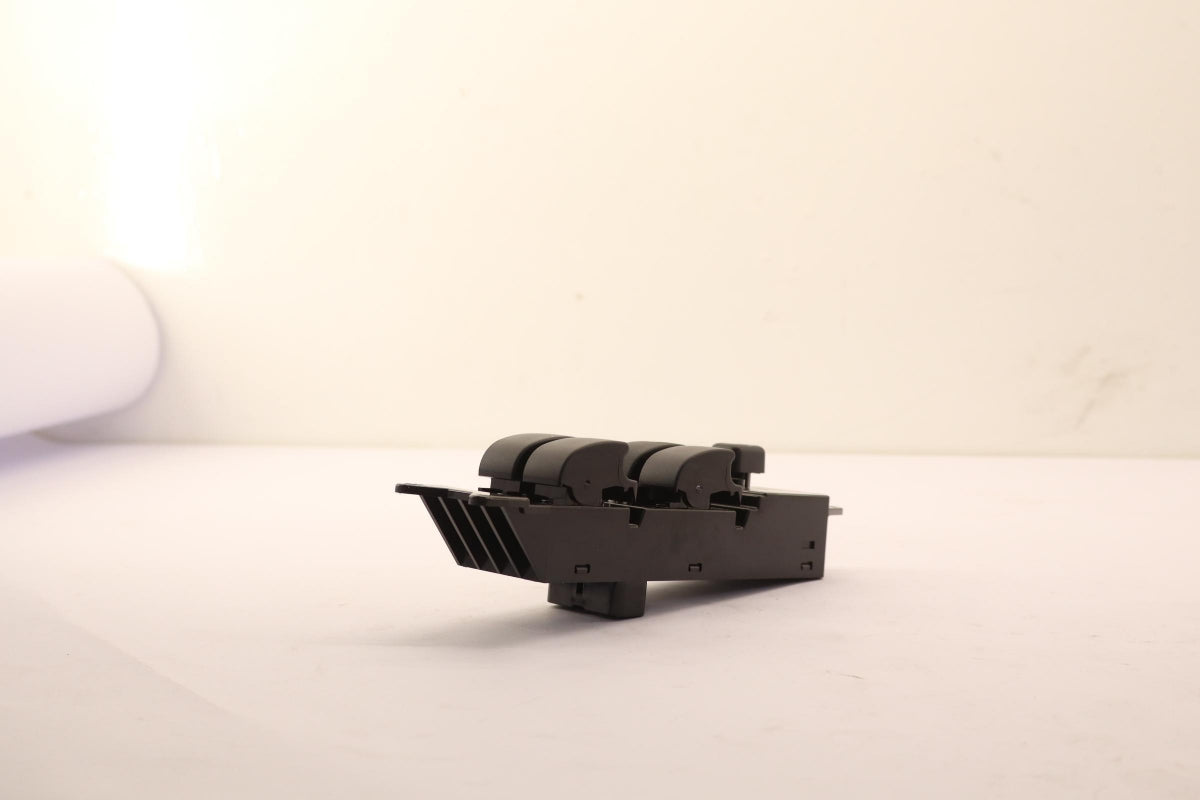 Original OE MITSUBISHI Fensterheberschalter 8608A104