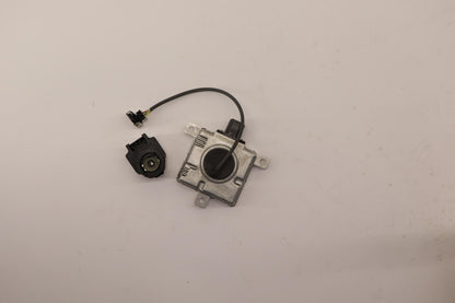 Original OE MITSUBISHI Gasentladungslampe Zündgerät 8301C463