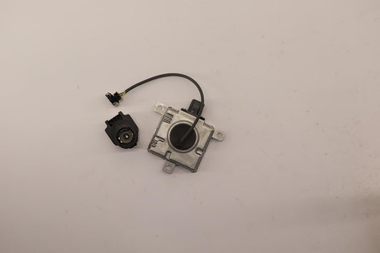 Original OE MITSUBISHI Gasentladungslampe Zündgerät 8301C463