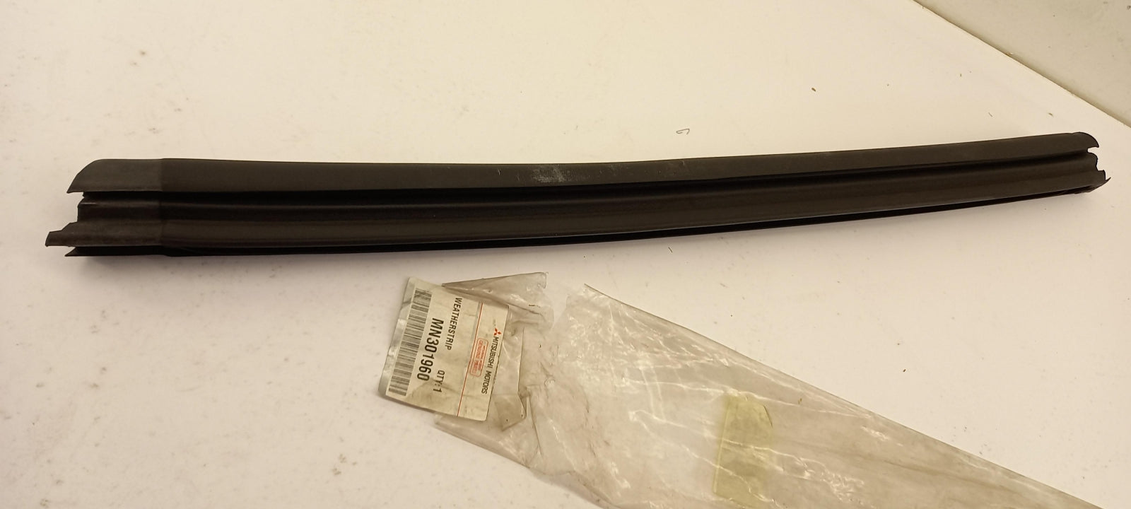 Original OE MITSUBISHI Faltdach Dichtung MN301960