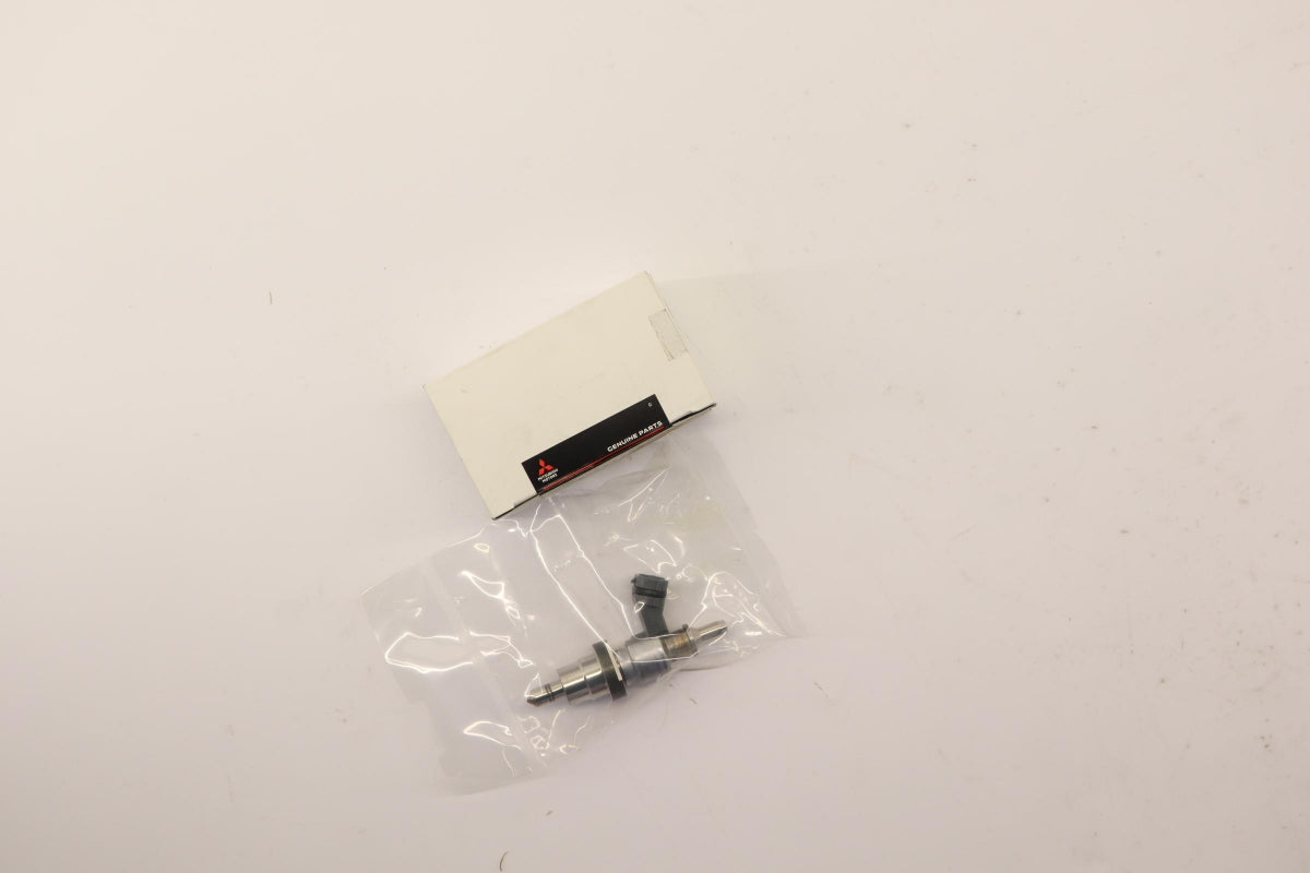 Original OE MITSUBISHI Injektor Düse 1465A286