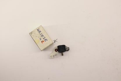 Original OE MITSUBISHI Generatorregler MD607619