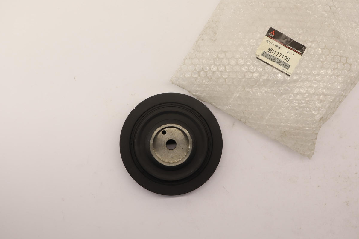 Original OE MITSUBISHI Kurbelwelle Riemenscheibe MD177199