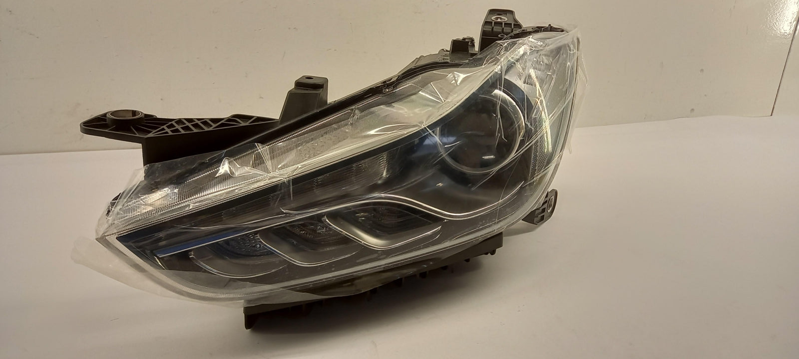 Original OE MASERATI Scheinwerfer 670106266