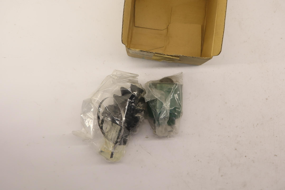 Original OE MITSUBISHI Antriebswelle Gelenksatz MB837165
