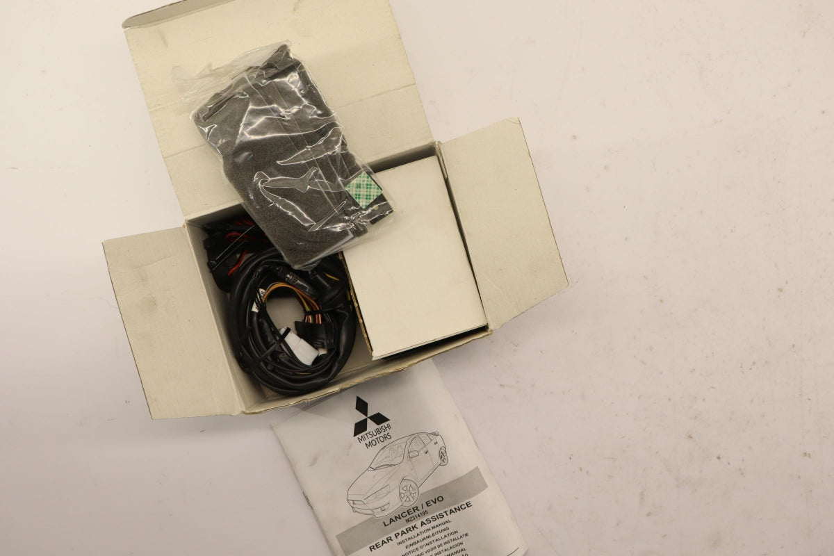 Original OE MITSUBISHI Einparkhilfe MZ314195
