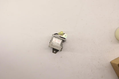 Original OE MITSUBISHI Längs-/Querbeschleunigung Sensor MB863942