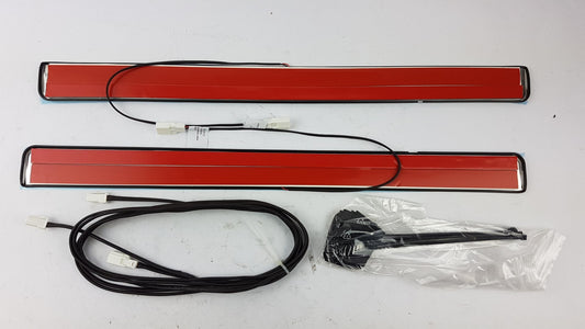 Original NISSAN Navara (D40) LED Einstiegsleisten beleuchtet vorne KE9675X100