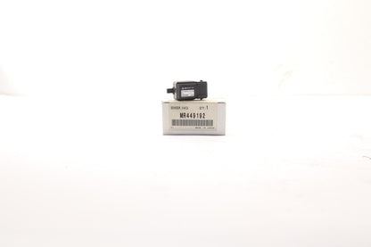 Original OE MITSUBISHI Sensor MR449192