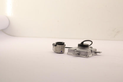 Original OE MITSUBISHI Gasentladungslampe Zündgerät 8301C463