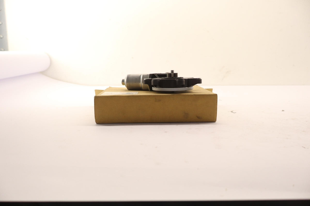 Original OE MITSUBISHI Fensterhebermotor 5713A090