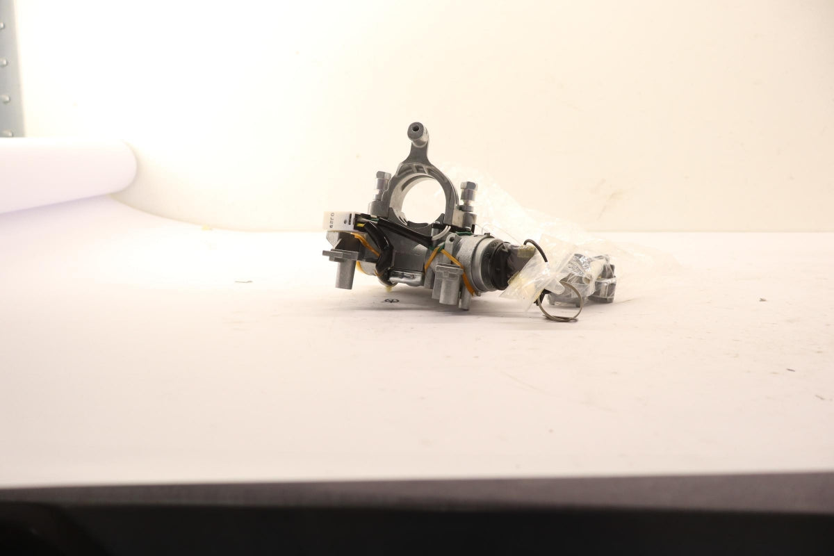 Original OE MITSUBISHI Zündschloss Schließzylinder 6370A918