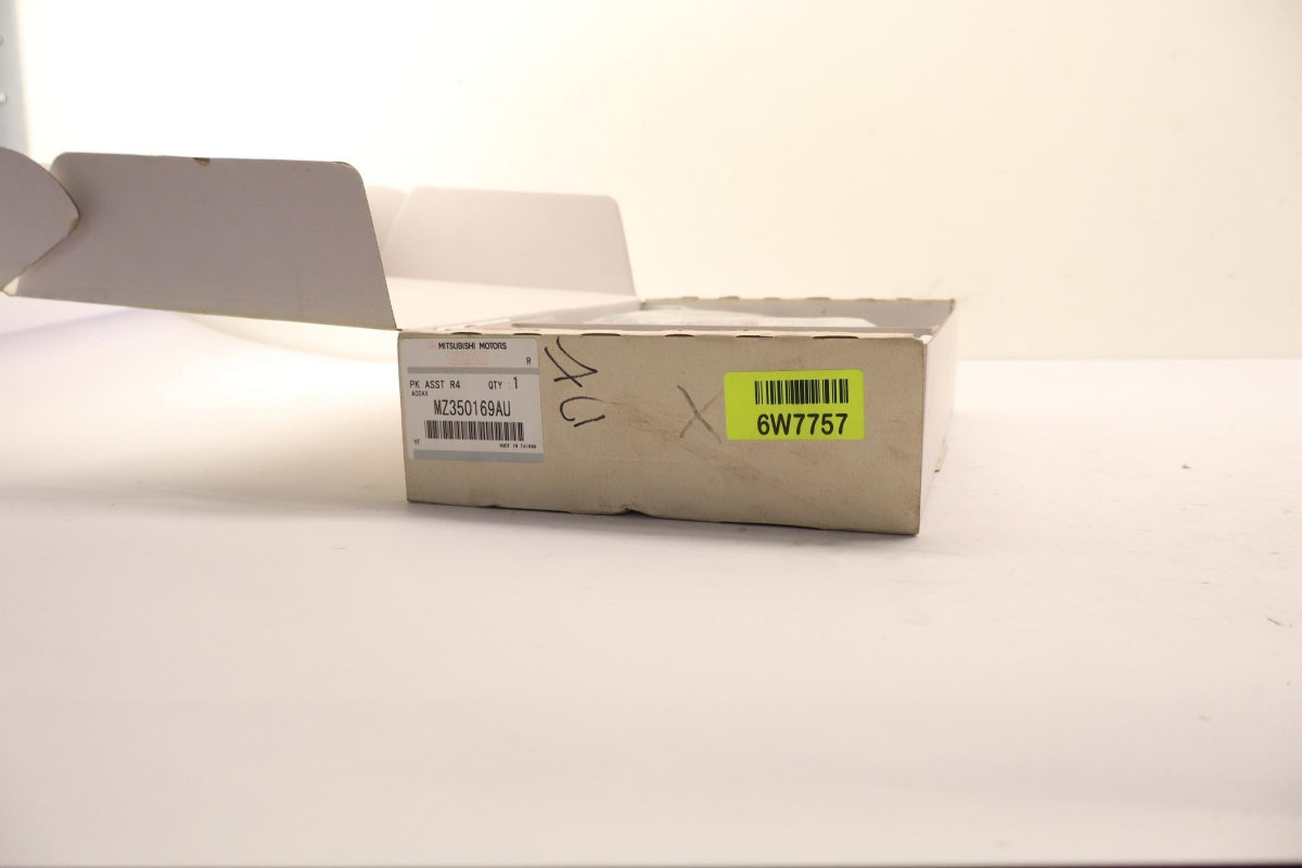 Original OE MITSUBISHI Einparkhilfe MZ350169AU