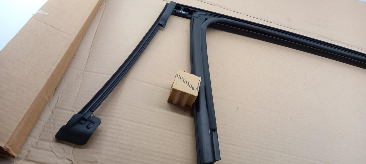 Original OE RENAULT Fensterführungsschiene 823304578R