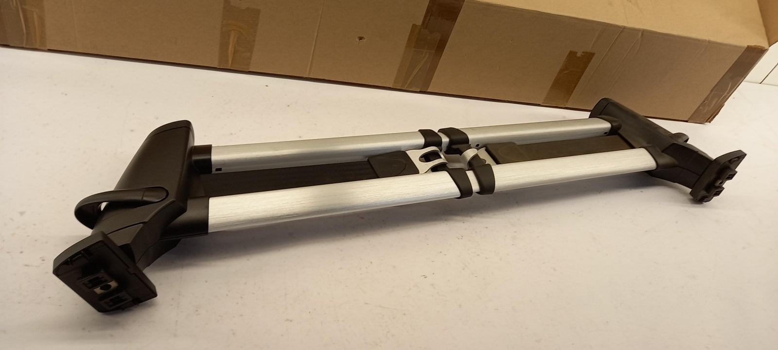 Original OE MASERATI Halter 940000764