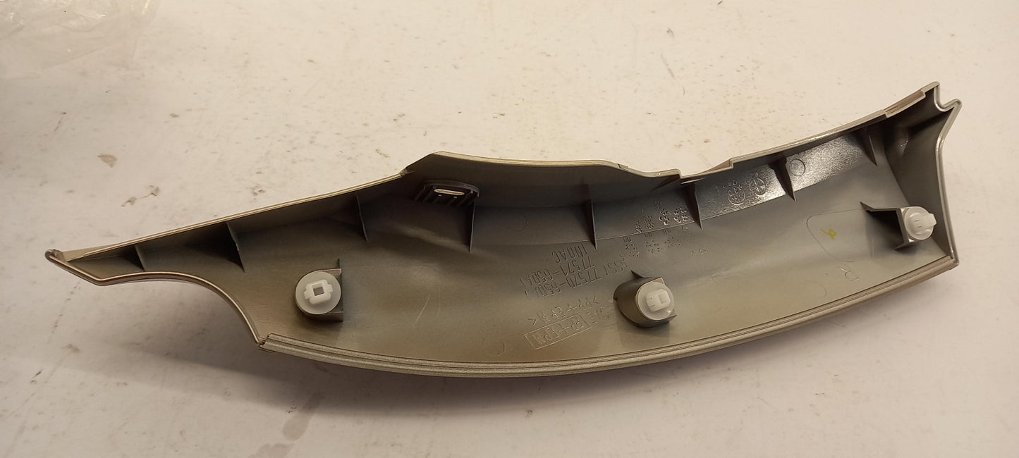 Original OE SUZUKI Kotflügel Zierleiste 7757065DC0ZA4