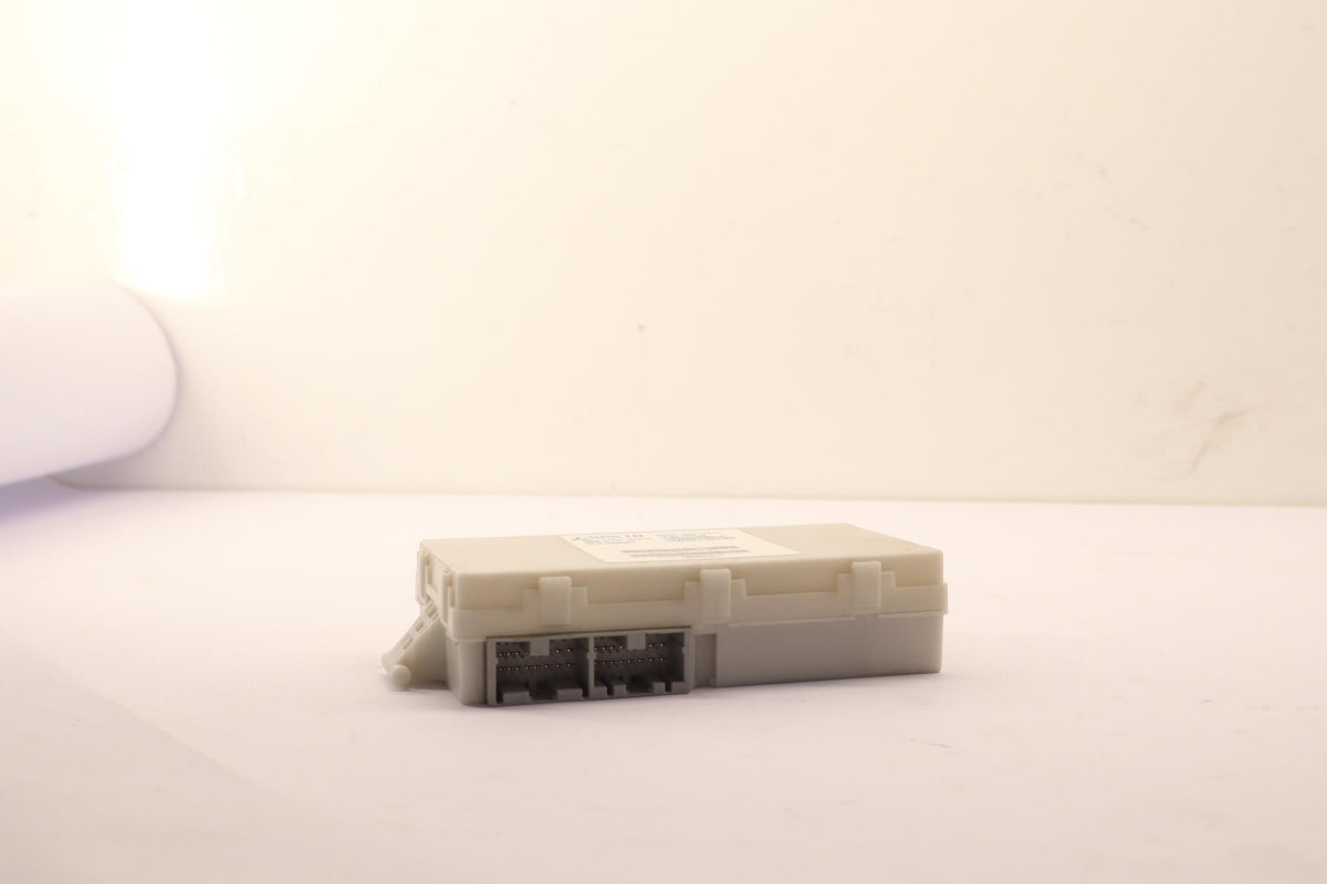 Original OE MITSUBISHI Sicherungskasten 8637A910