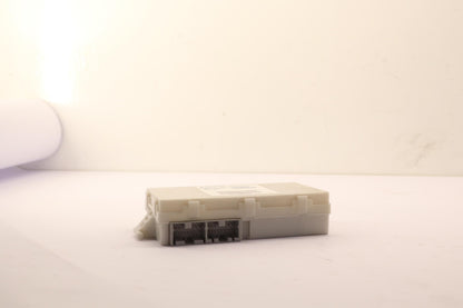 Original OE MITSUBISHI Sicherungskasten 8637A910