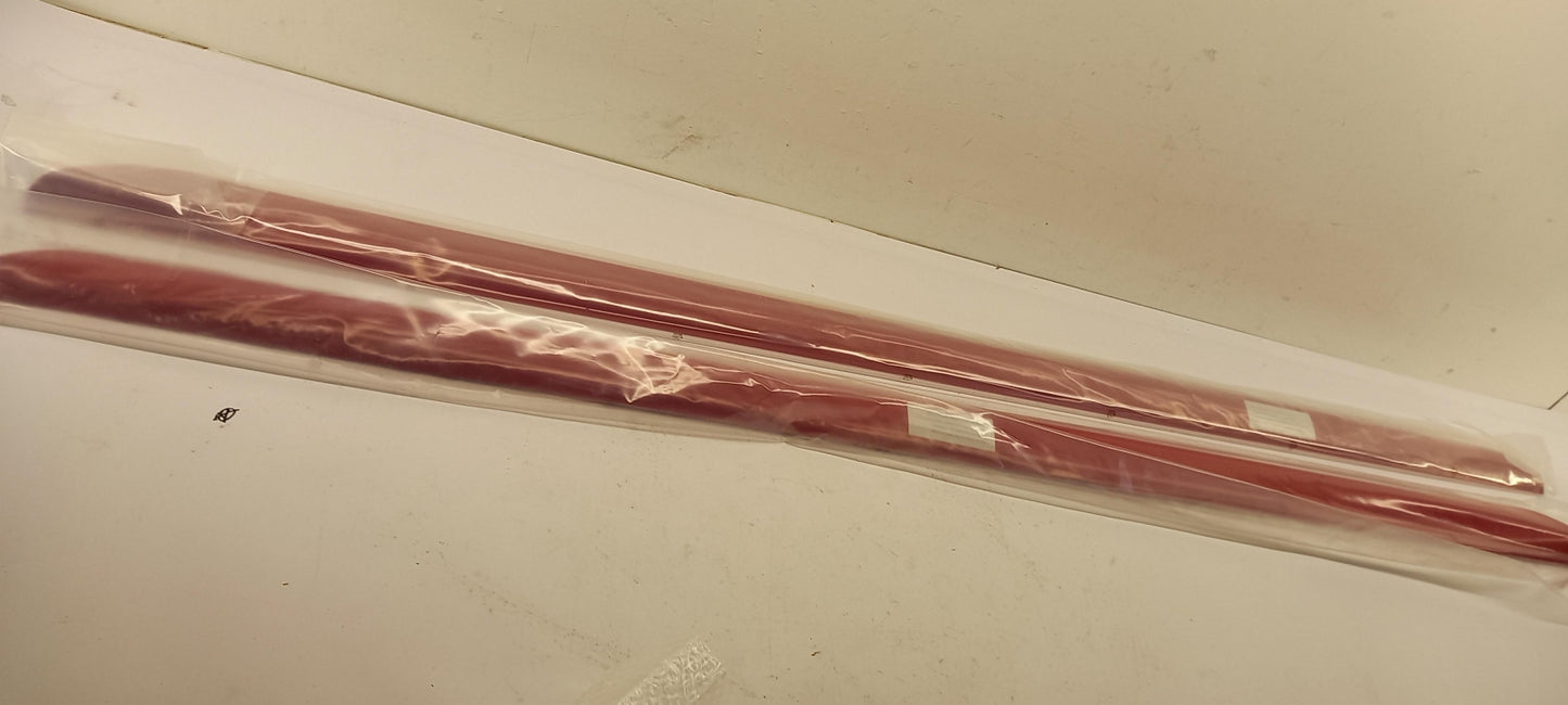 Original OE HYUNDAI/KIA Tür Zierleiste H8420ADE00RD
