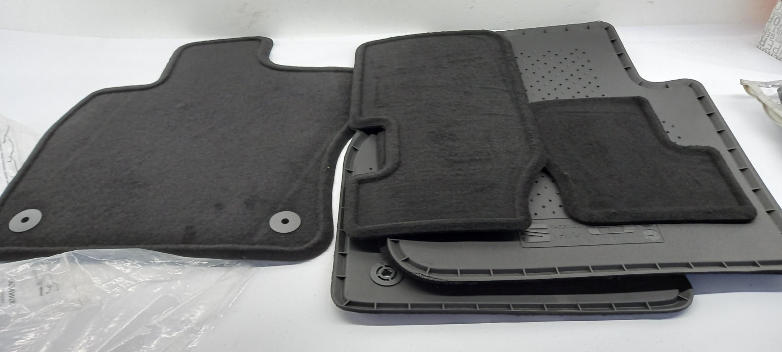Original OE Volkswagen Erste Hilfe 5FJ093990C