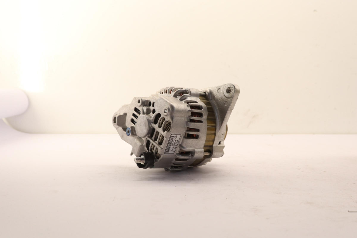 Original OE MITSUBISHI Lichtmaschine MN183018