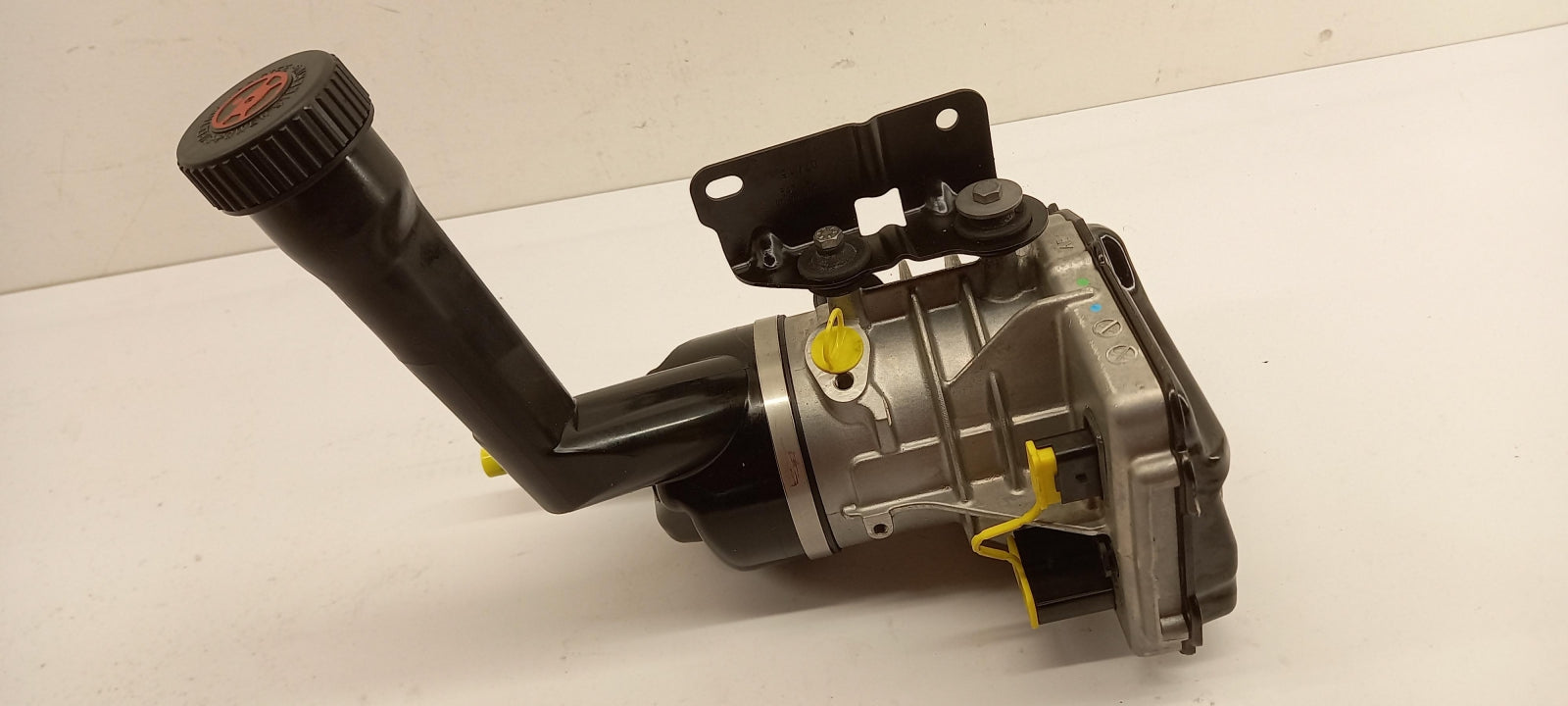 Original OE Peugeot Servopumpe 4008L8