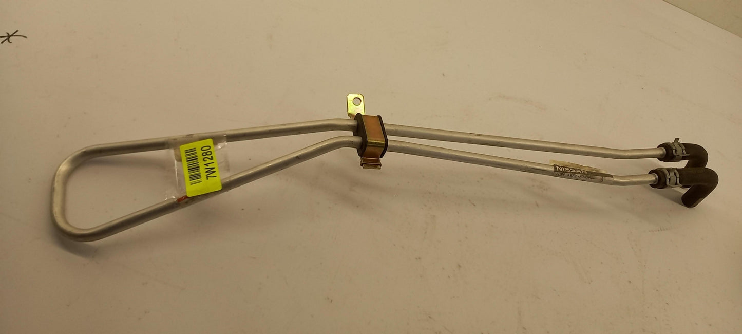 Original OE NISSAN Ölleitung 497901F700