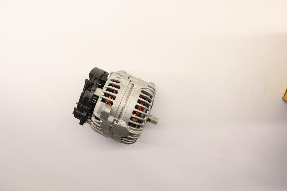 Original OE NISSAN Lichtmaschine 2310000QBJ