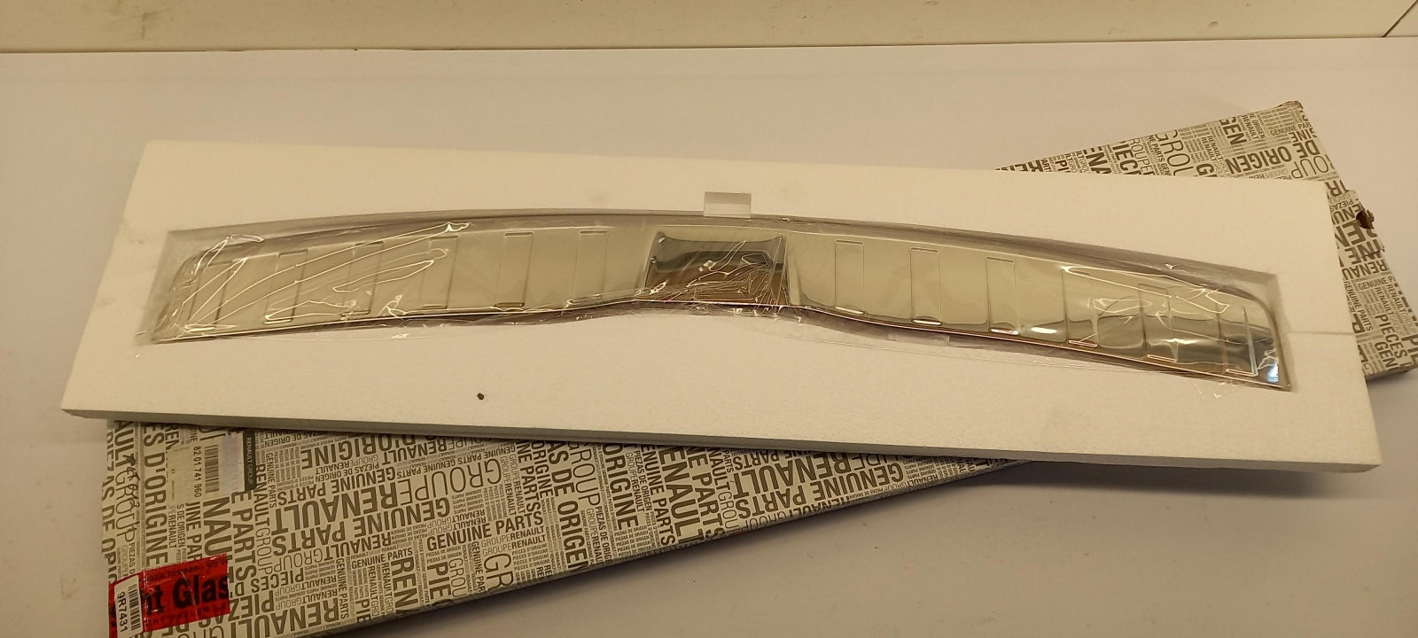 Original DACIA Spring ab 2021 Ladekantenschutz Edelstahl Hinten 8201741960