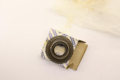 Original OE NISSAN Getriebe Zahnrad 32242V5001