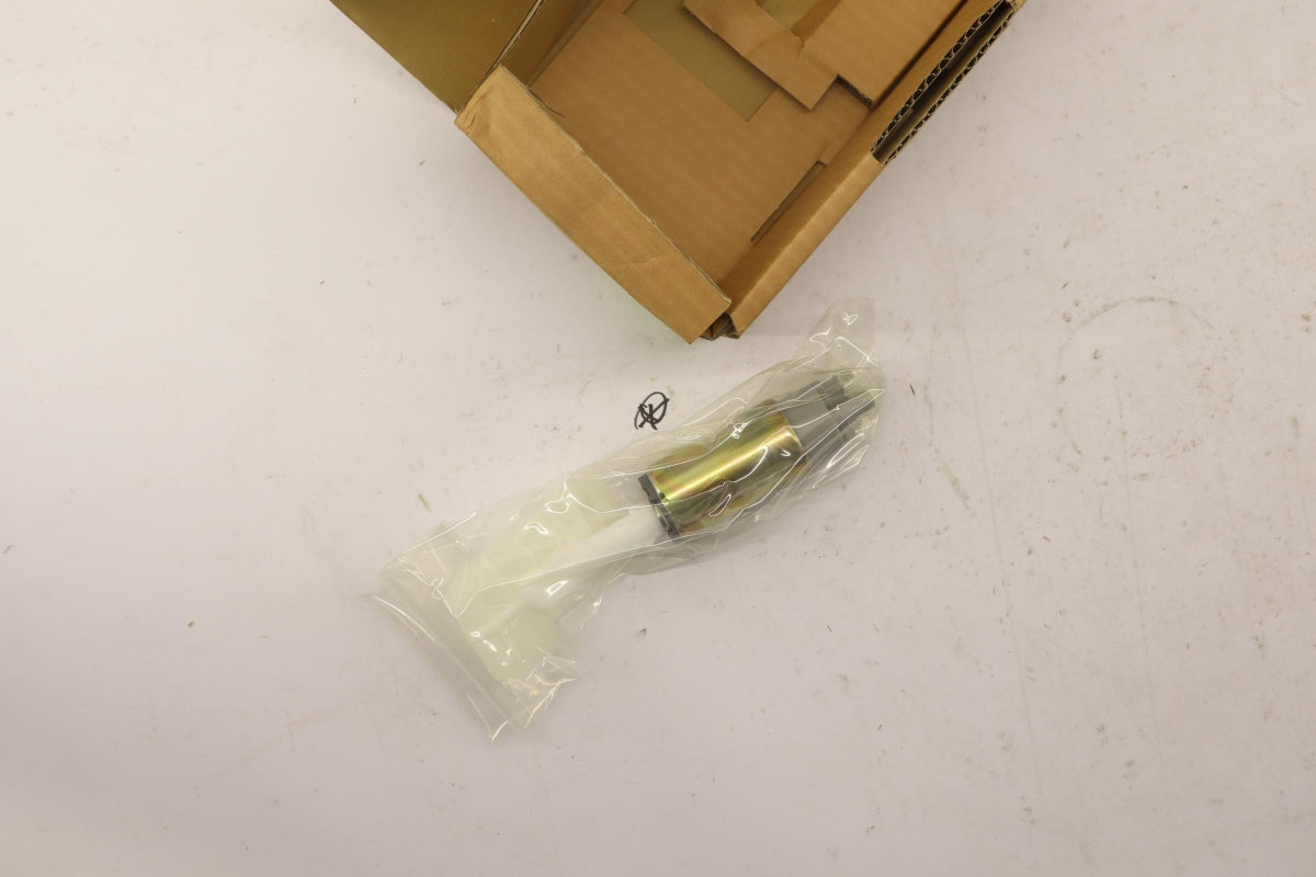 Original OE NISSAN Kraftstoffpumpe 170425F600