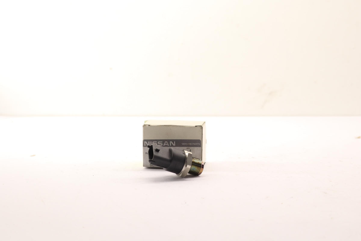 Original OE NISSAN Kraftstoffdruck Sensor 1663800QAA