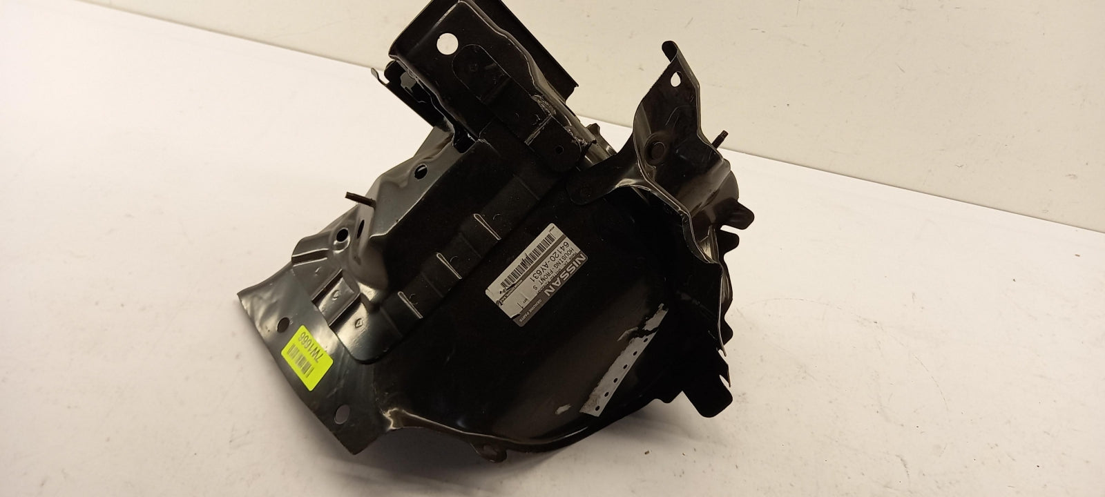 Original OE NISSAN Seitenverstärkung 64120AY631