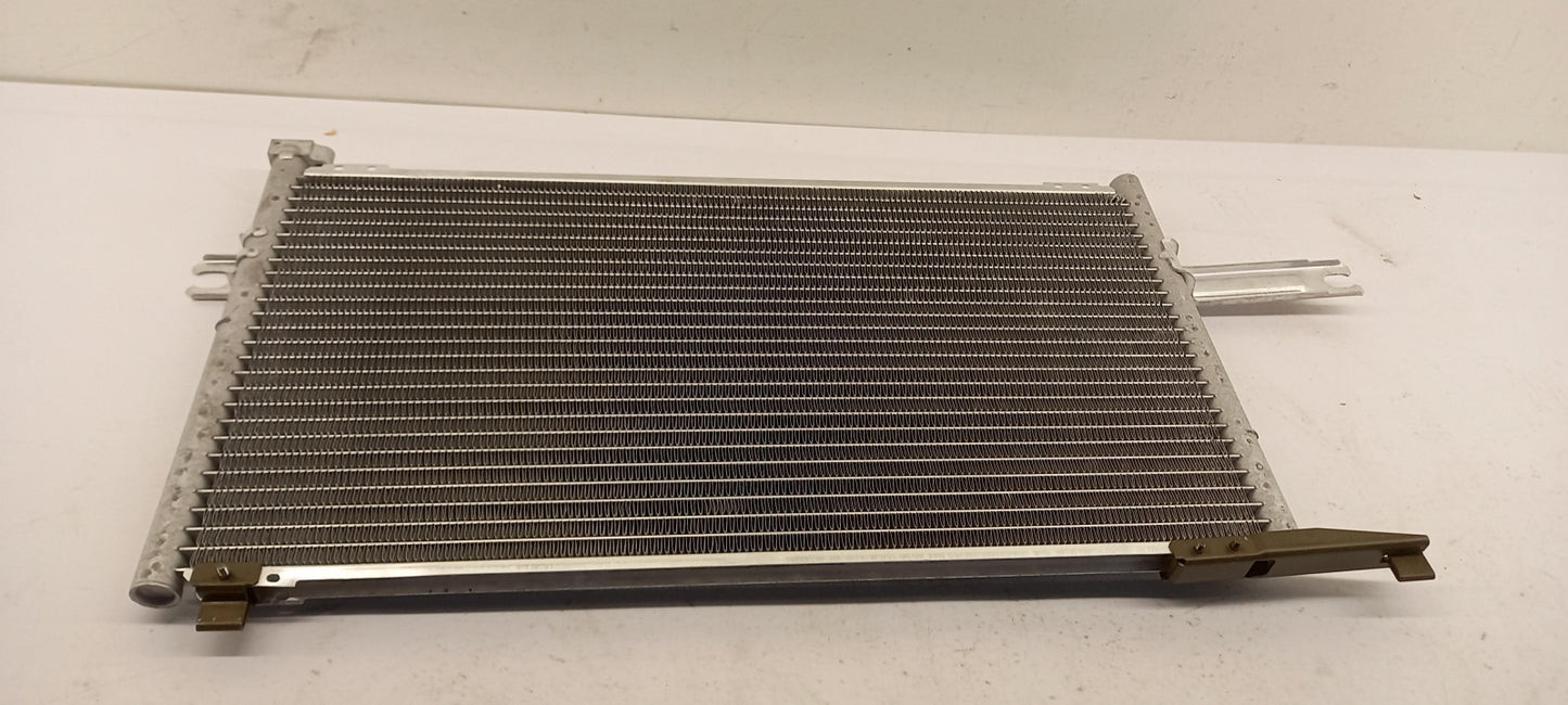 Original OE NISSAN Klimakondensator 921105F200