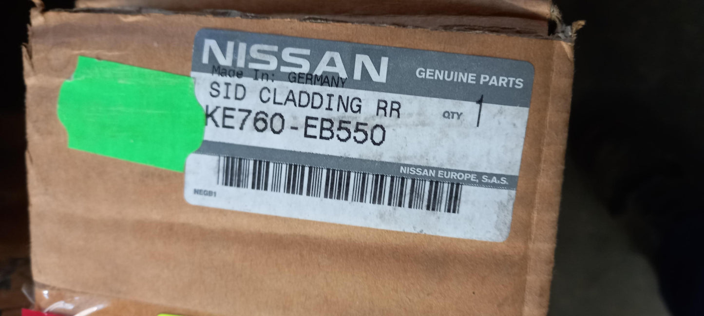 Original OE NISSAN Türzierleisten Satz KE760EB550
