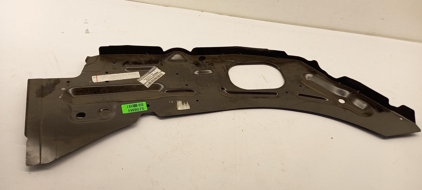 Original OE NISSAN Seitenverstärkung F41113X0MA