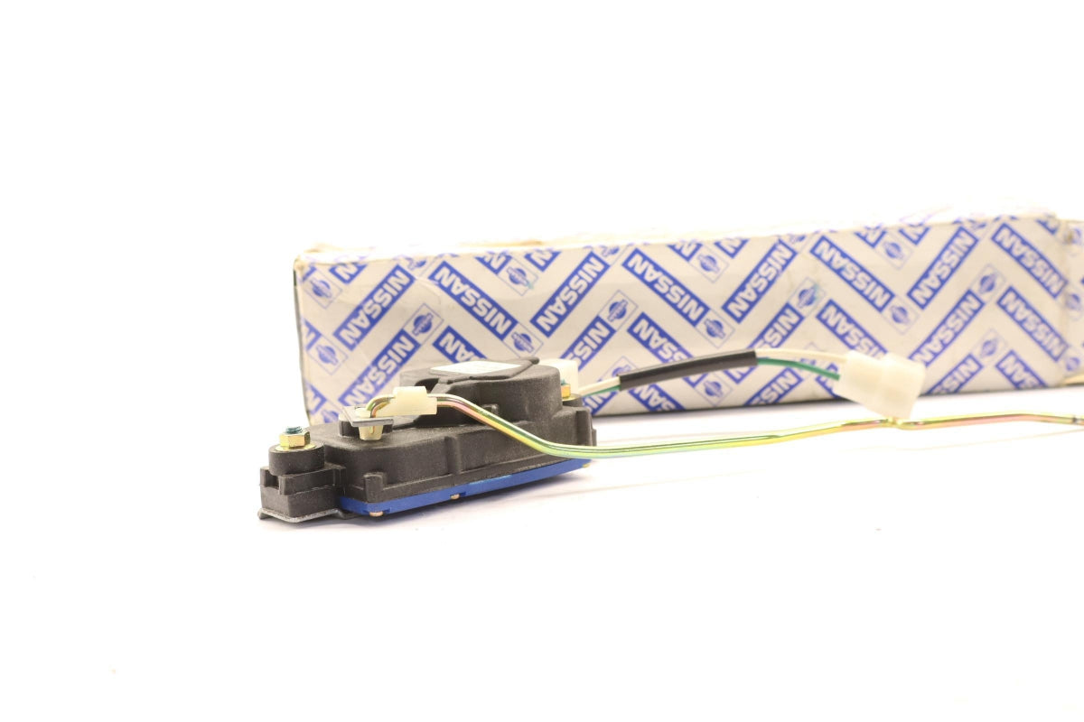Original OE NISSAN Heckklappenschloss 9055001C01