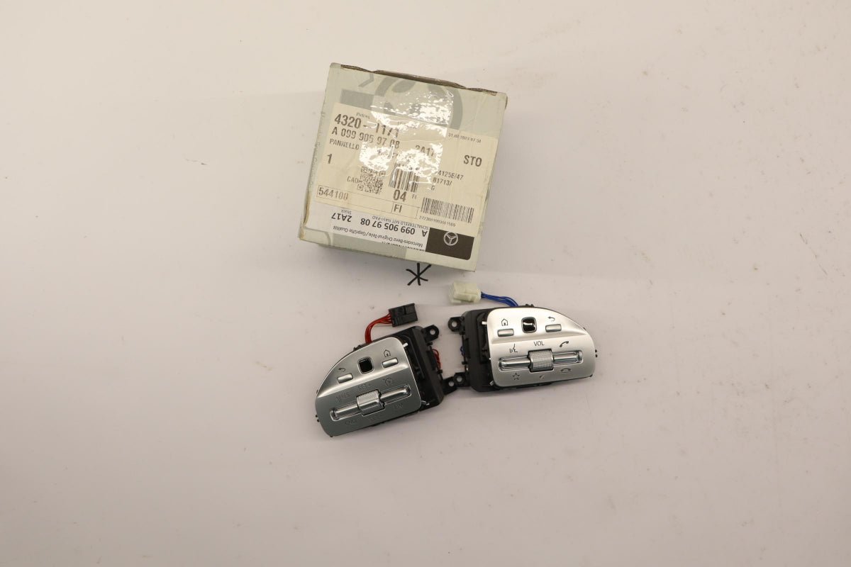 Original OE MERCEDES-BENZ Lenkradschalter A09990597082A17