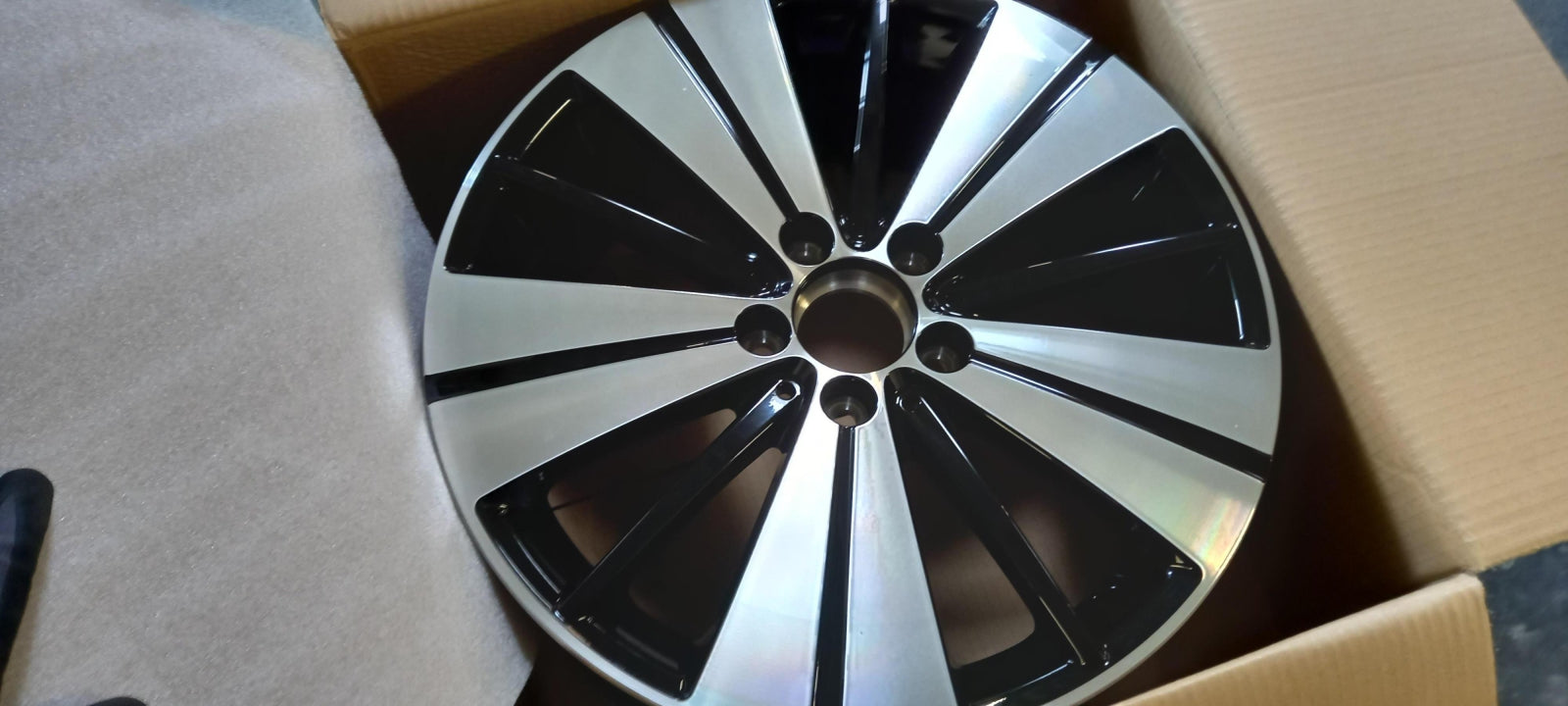 Original OE MERCEDES-BENZ Felge A24640118007X23
