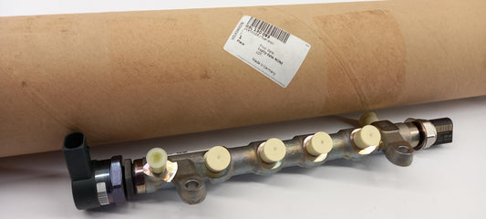Original OE Volkswagen Kraftstoff Verteilerrohr 03L130093