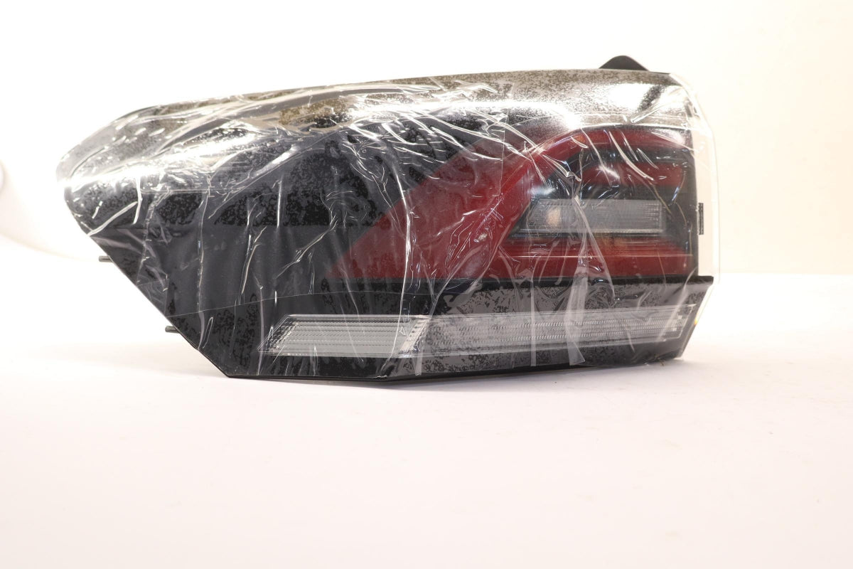 Original OE Volkswagen Heckleuchte 2G7945095