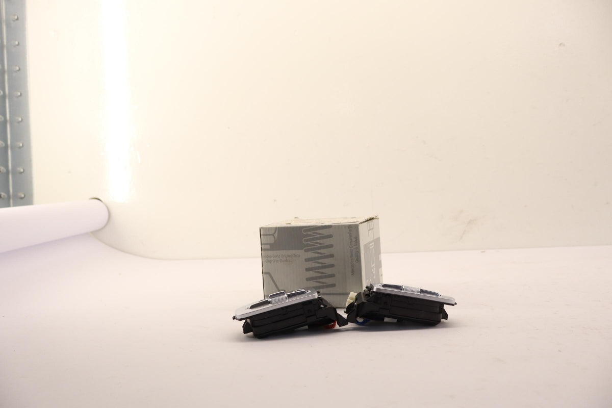 Original OE MERCEDES-BENZ Lenkradschalter A09990597082A17