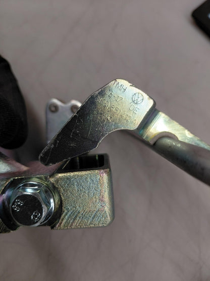 Original OE Volkswagen Türscharnier 2K0831412A