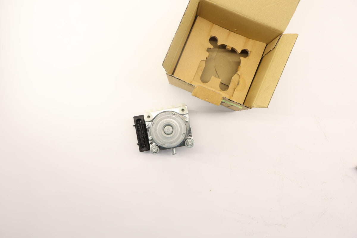 Original OE MITSUBISHI Bremsanlage Hydraulikaggregat 4670A402