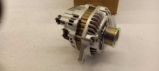 Original OE MITSUBISHI Lichtmaschine 1800A117