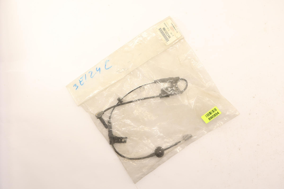 Original OE MITSUBISHI Raddrehzahl Sensor MN102246