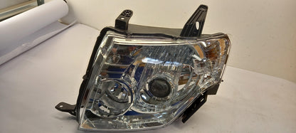 Original OE MITSUBISHI Scheinwerfer 8301C811